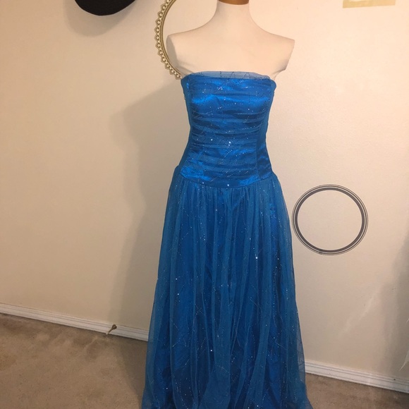 reign on Dresses & Skirts - Reign on prom/ homecoming dress